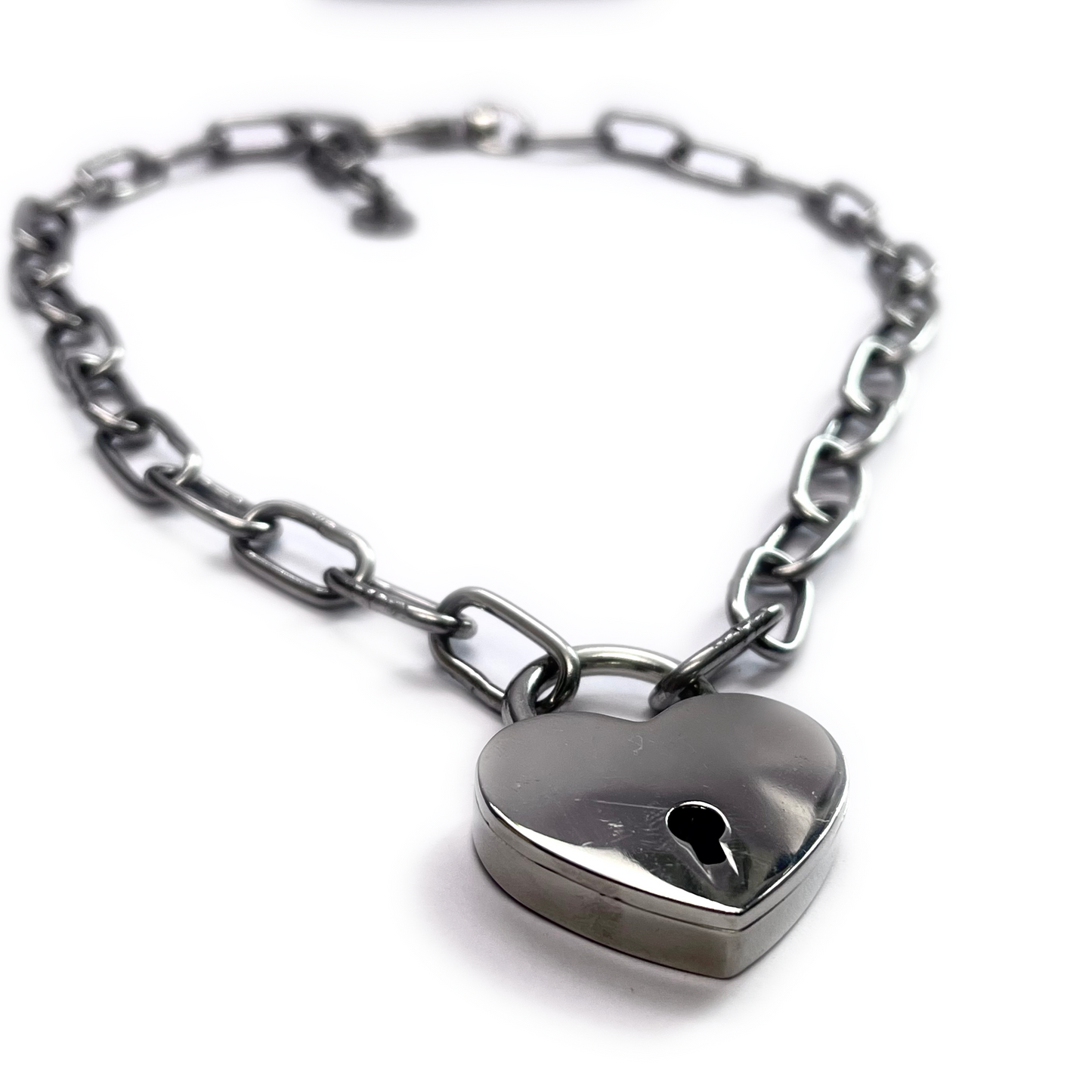 HEART ON LOCK NECKLACE