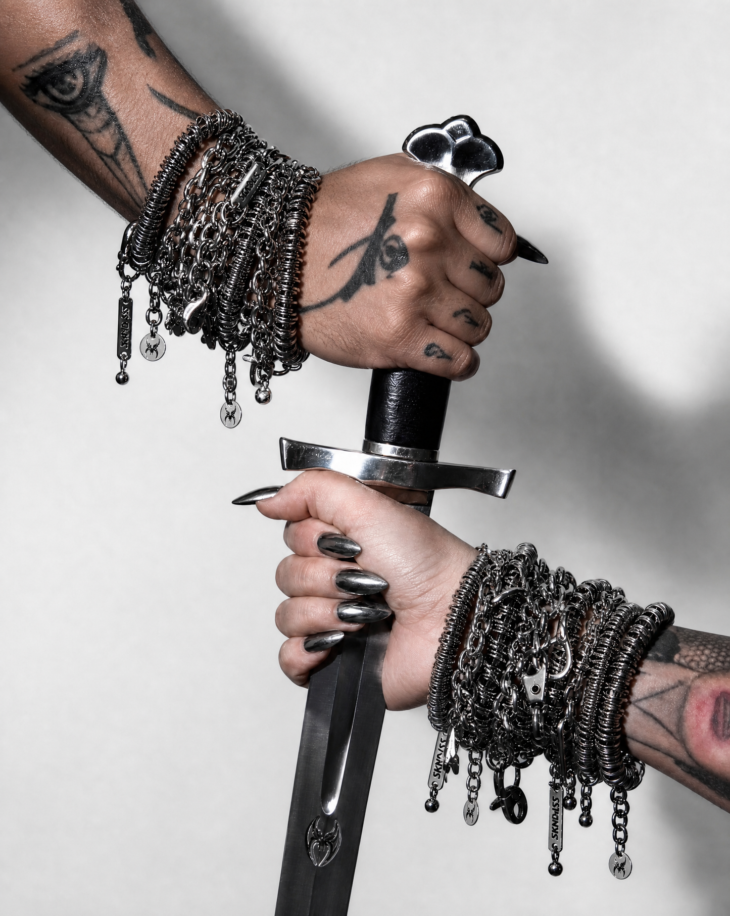 METAL TORNADO BRACELET V1