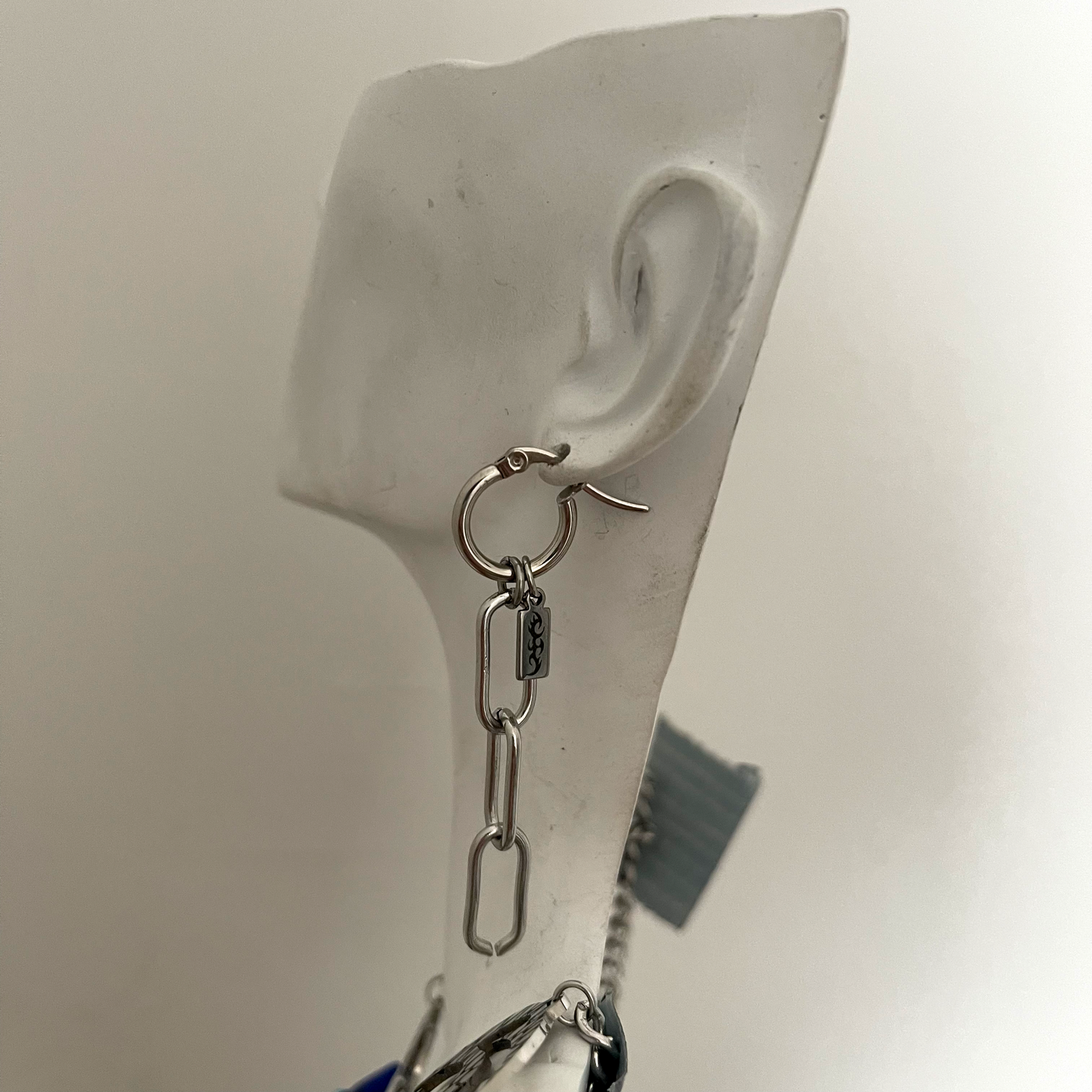 HARDWARE EARRING 1002