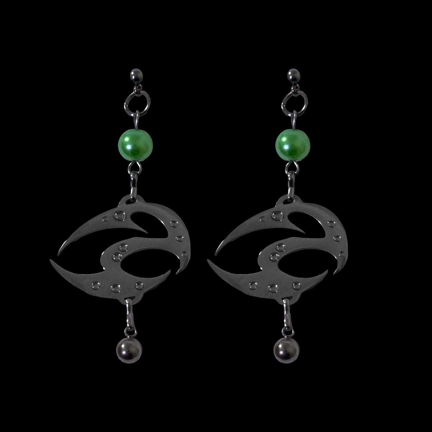 Void Flame Pearl Earrings