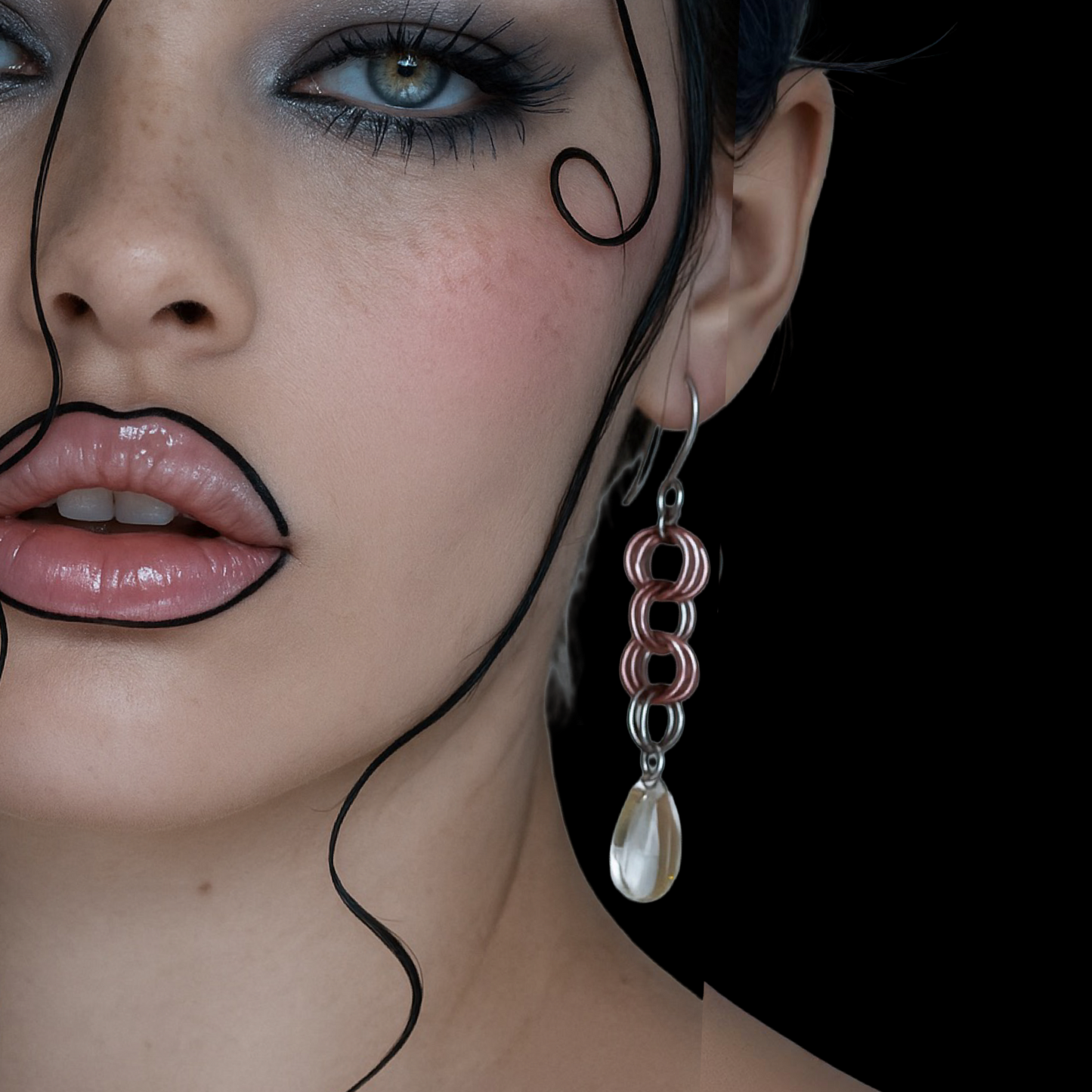 CRYSTAL TEAR EARRINGS