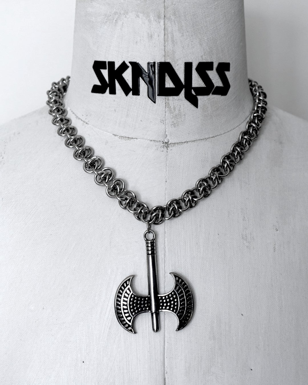 AXED NECKLACE