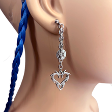 Load image into Gallery viewer, THORNED HEART EARRiNGS
