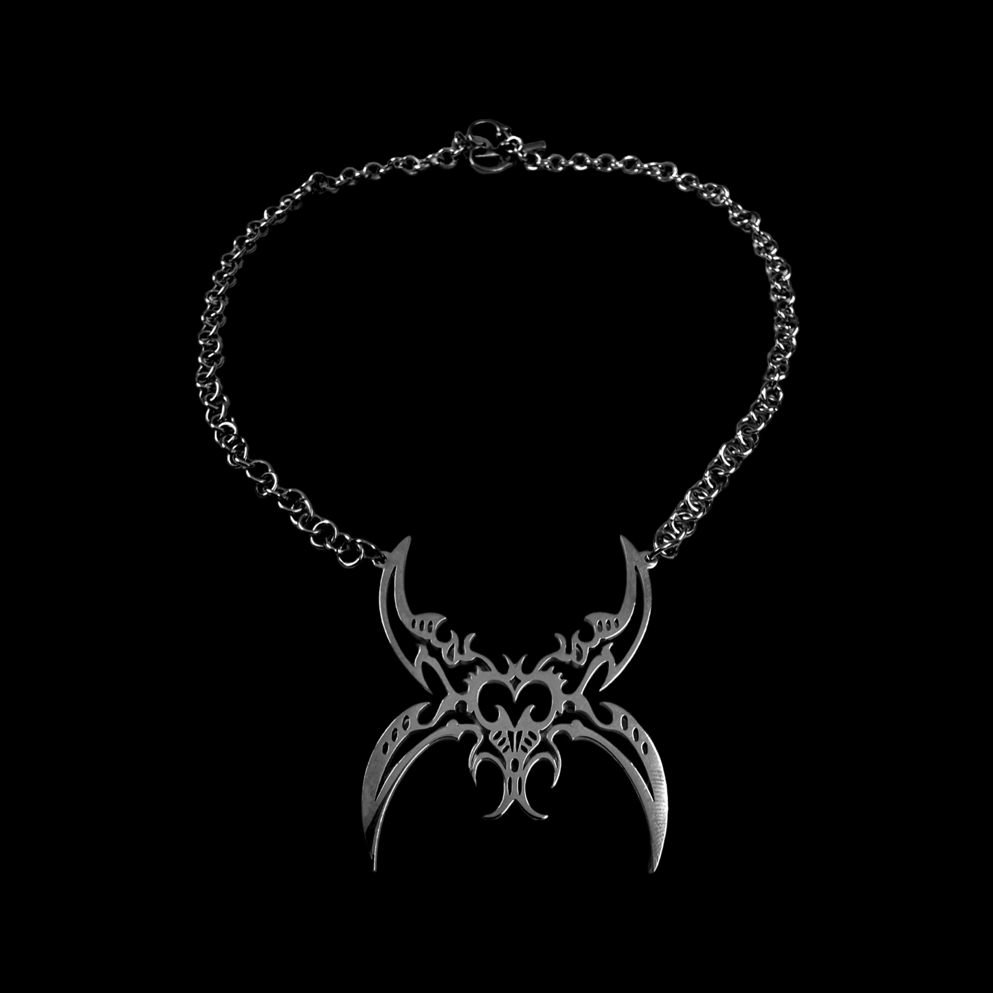 BLADE-FLY NECKLACE