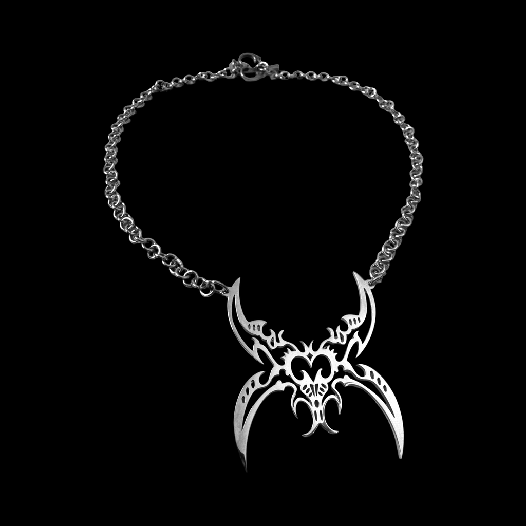 BLADE-FLY NECKLACE