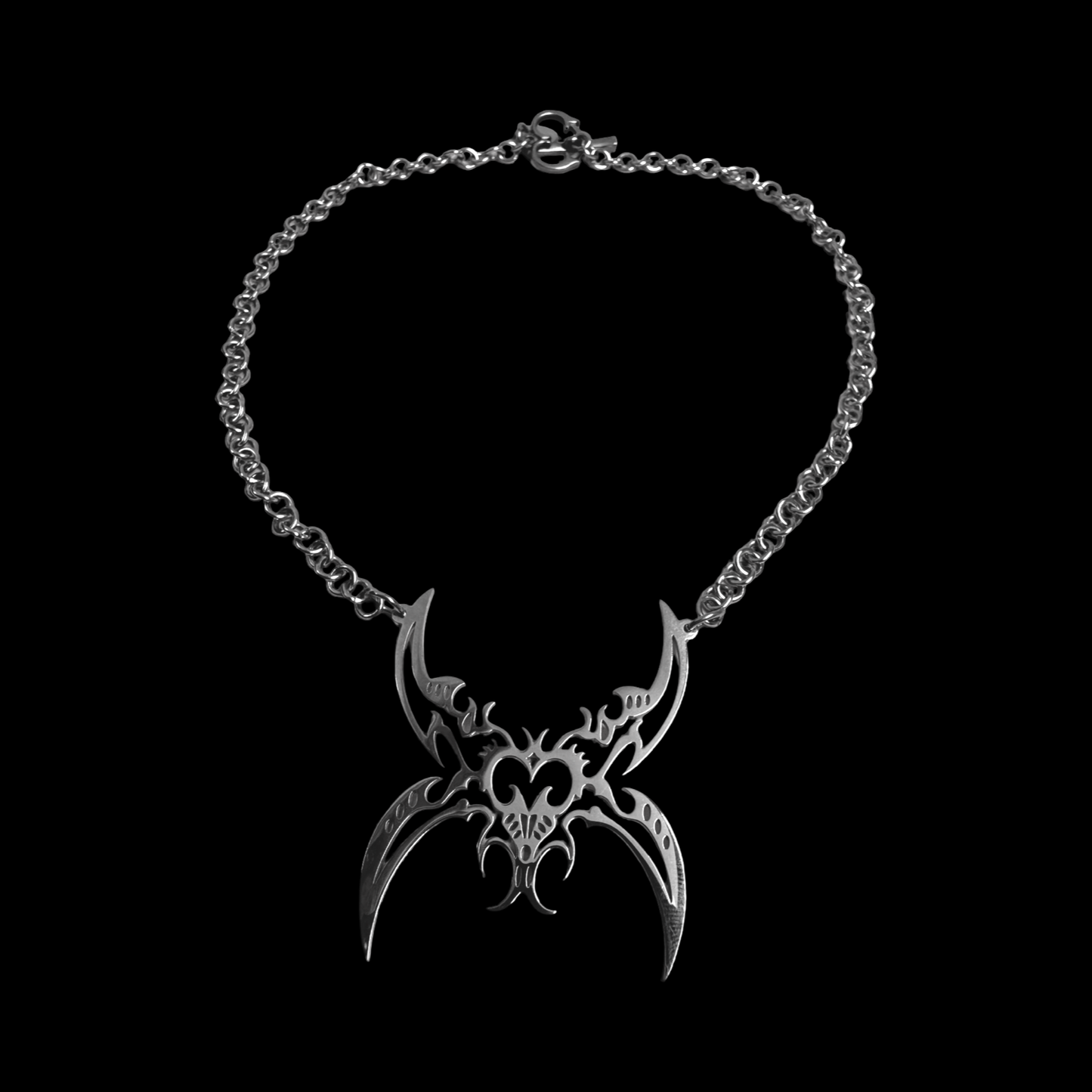 BLADE-FLY NECKLACE