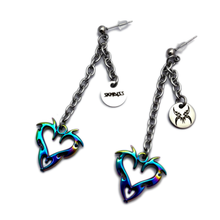 Load image into Gallery viewer, THORNED HEART EARRiNGS
