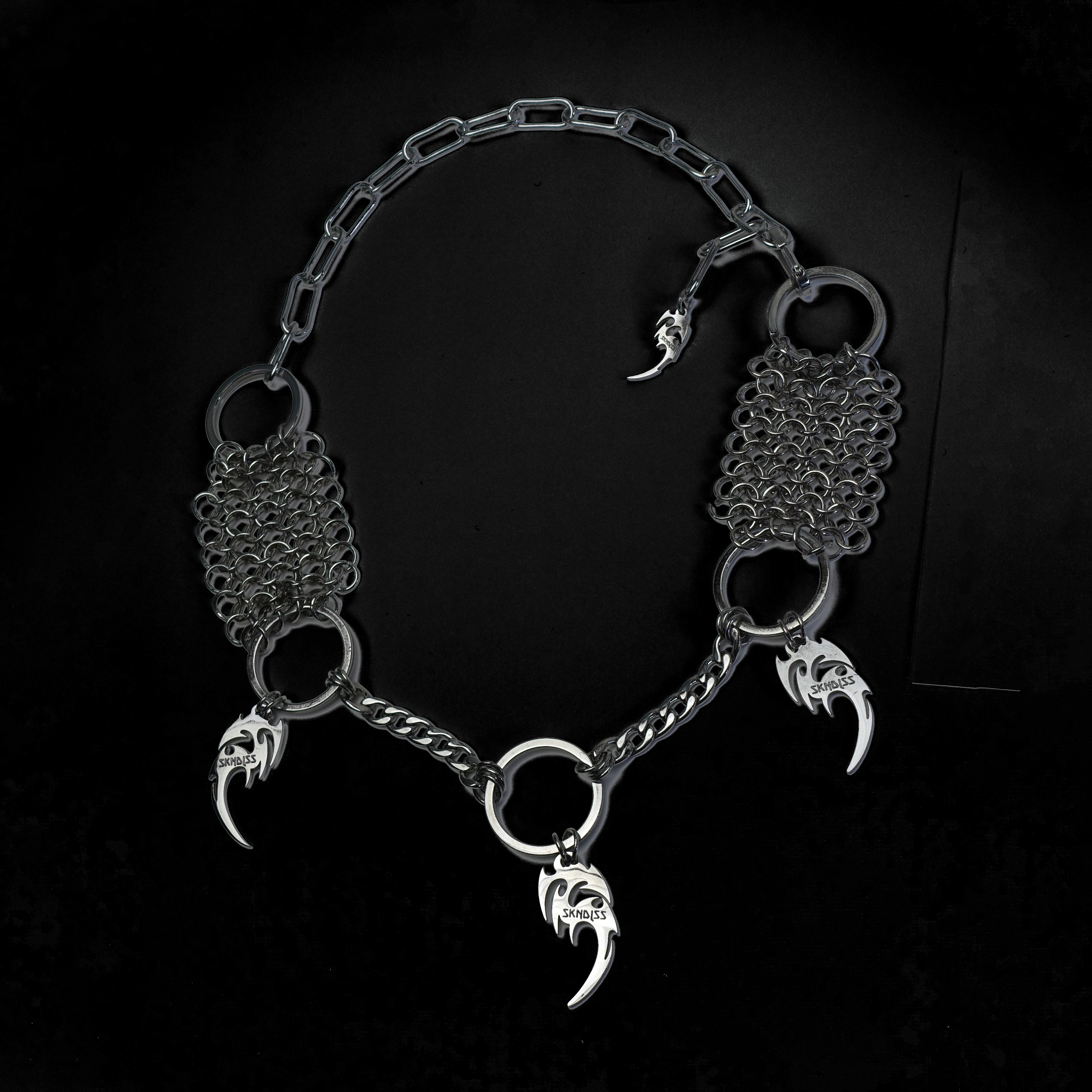 RESISTANCE NECKLACE 2002