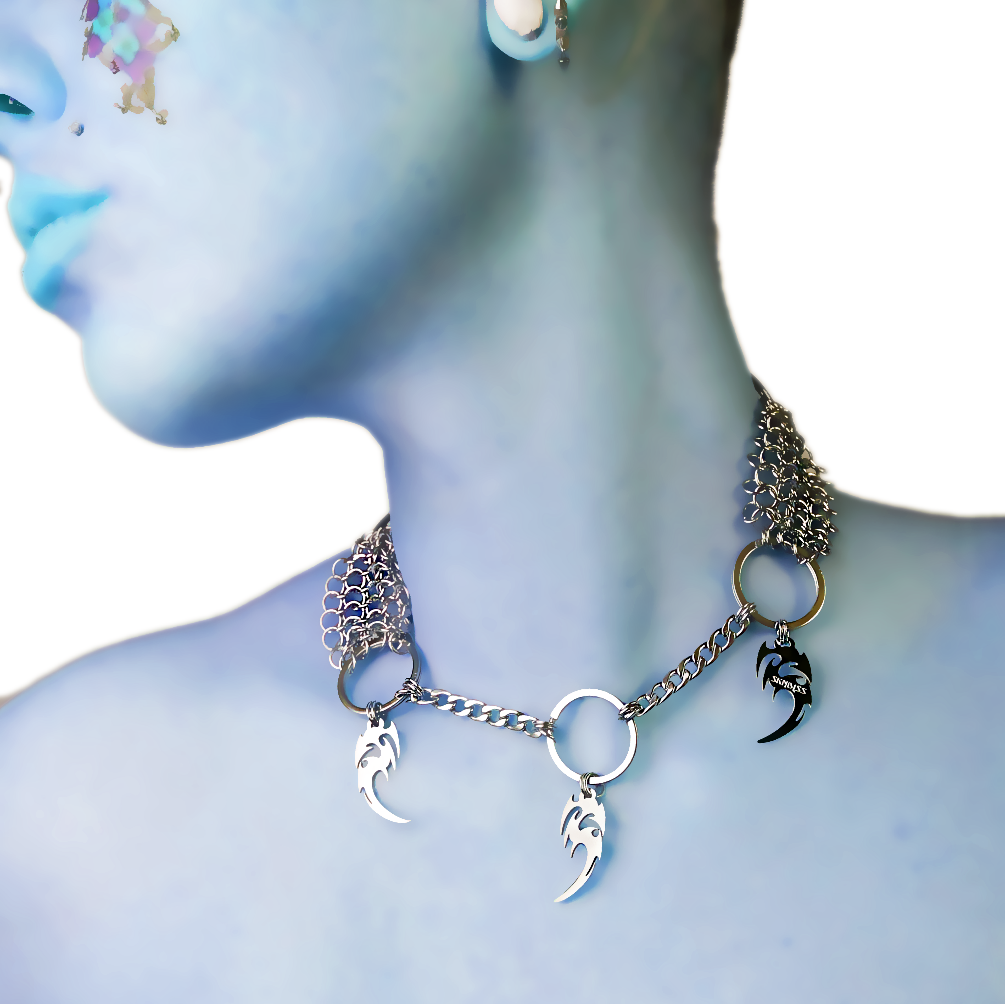 RESISTANCE NECKLACE 2002